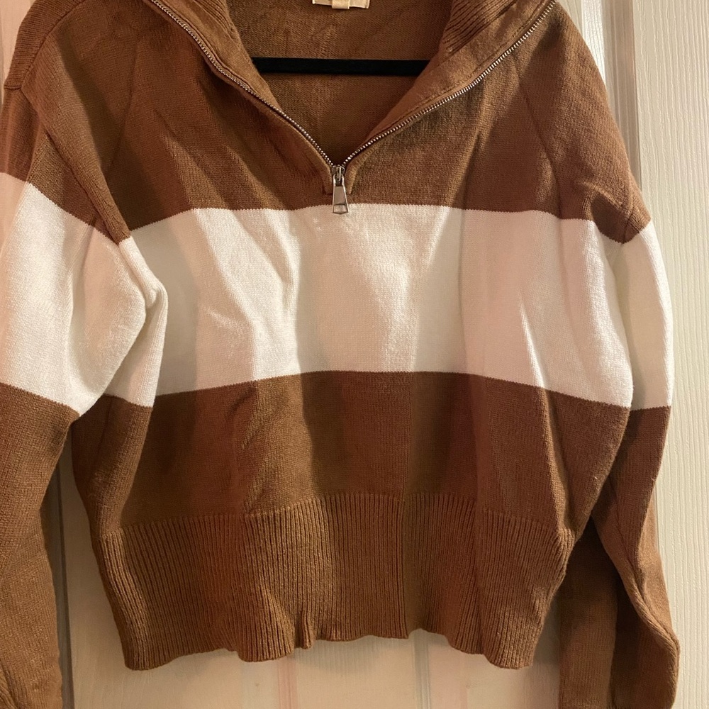 Elan Carmel and White Women's Sweater